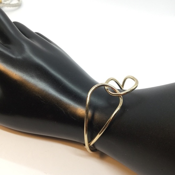 3/$30 PREMIERE DESIGNS INFINITY GOLD TONE BANGLE BRACELET - Picture 8 of 9